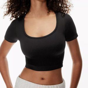 Aritzia The Group by Babaton Cropped Flow Seamless Scoopneck Body Con T-Shirt